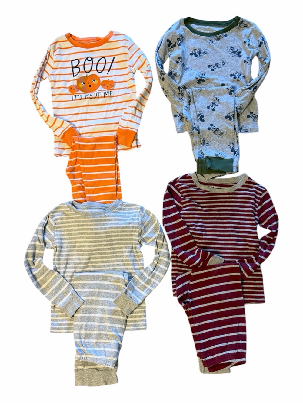 Bundle of 4 Carter’s Matching pajama sets in 5T